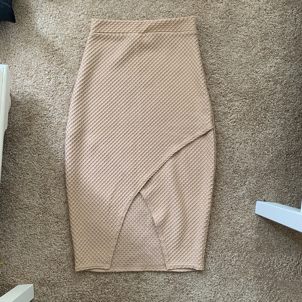 Missguided nude skirt